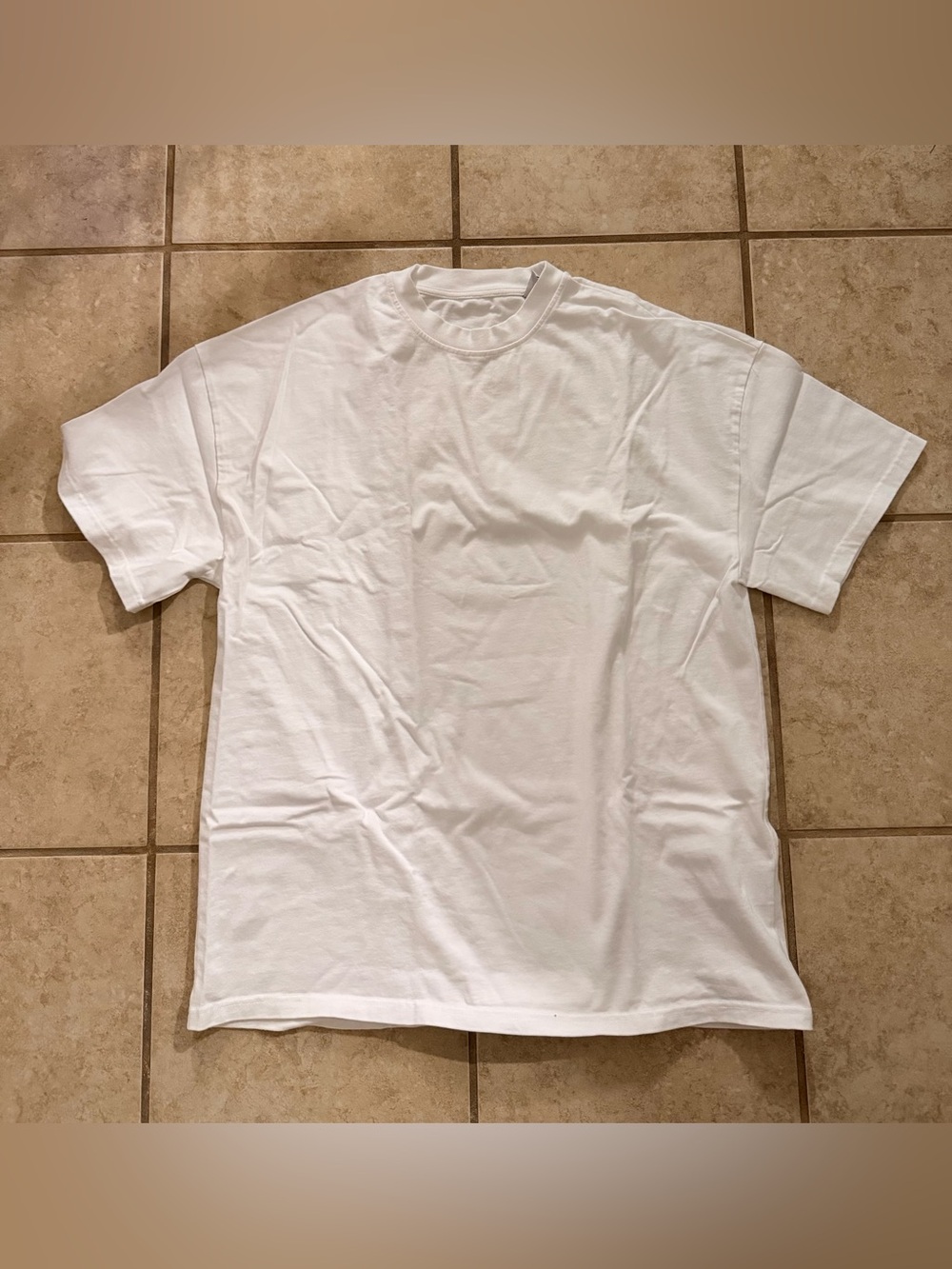 EUC Classic Men's White Crew Neck T-Shirt